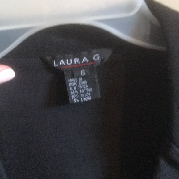 Size 6 black blazer - Laura G.- never worn - Picture 5 of 11